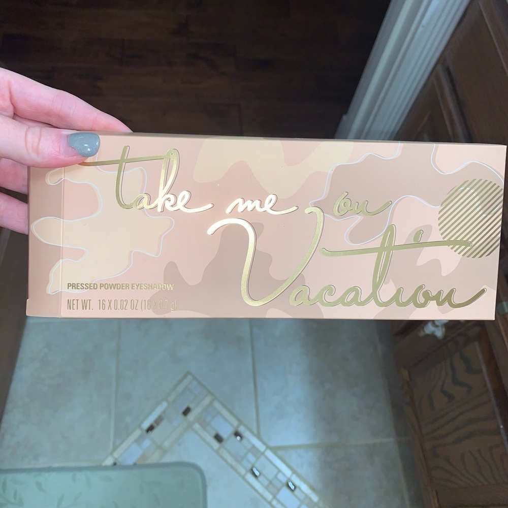 Kylie Cosmetics take me on vacation eyeshadow